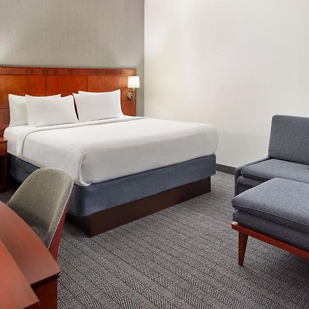 Готель Courtyard By Marriott Atlanta Executive Park/Emory Екстер'єр фото