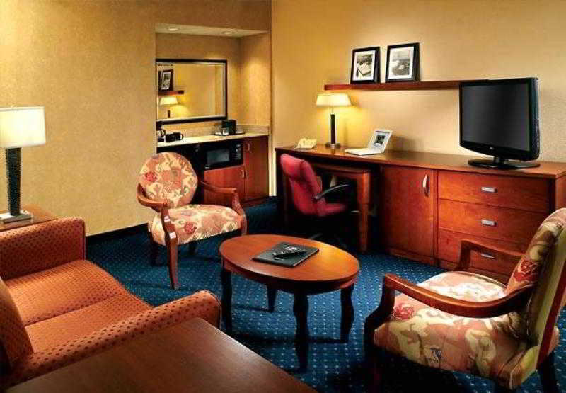 Готель Courtyard By Marriott Atlanta Executive Park/Emory Номер фото