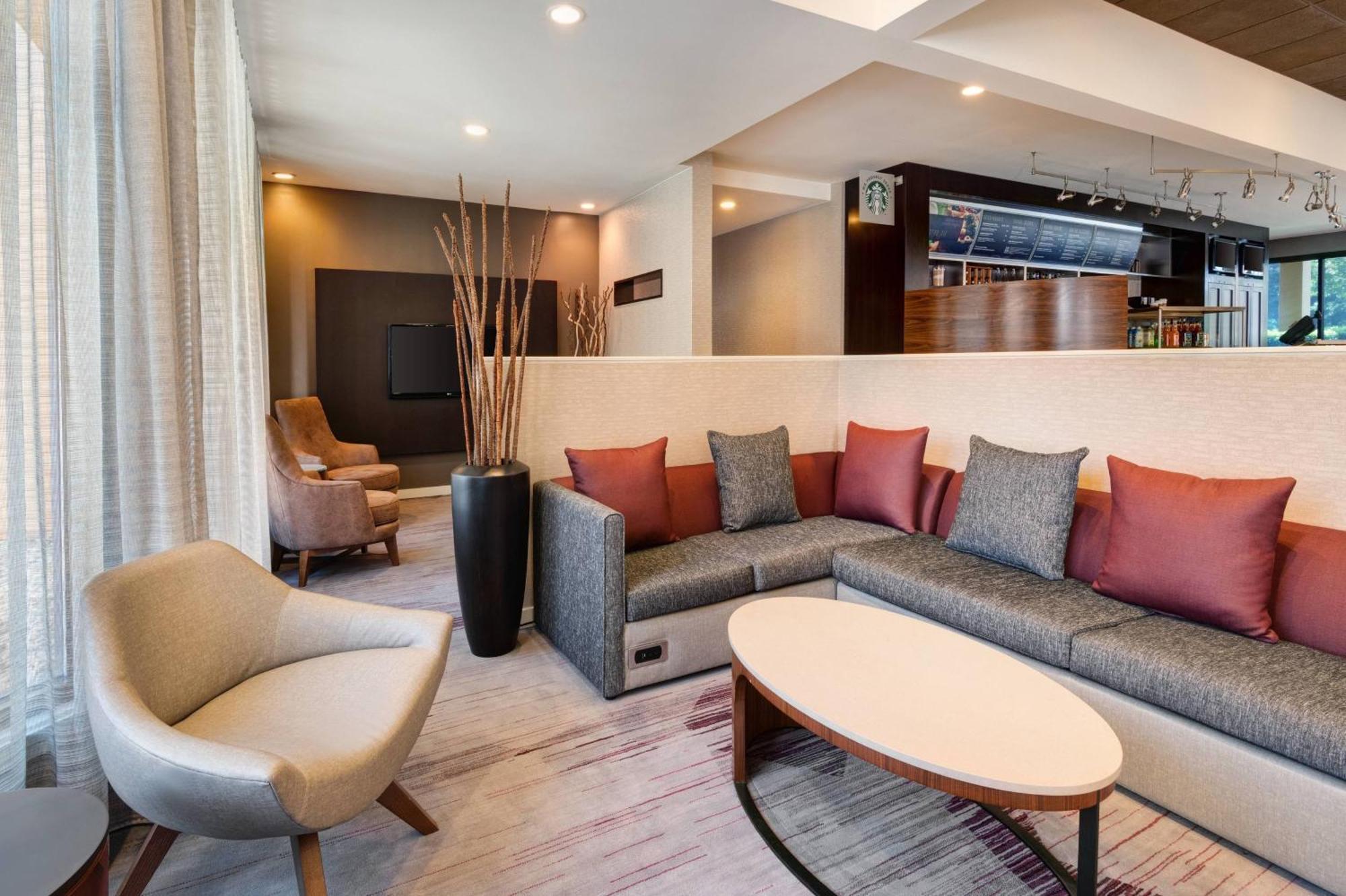 Готель Courtyard By Marriott Atlanta Executive Park/Emory Екстер'єр фото