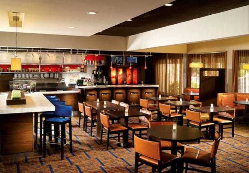 Готель Courtyard By Marriott Atlanta Executive Park/Emory Екстер'єр фото