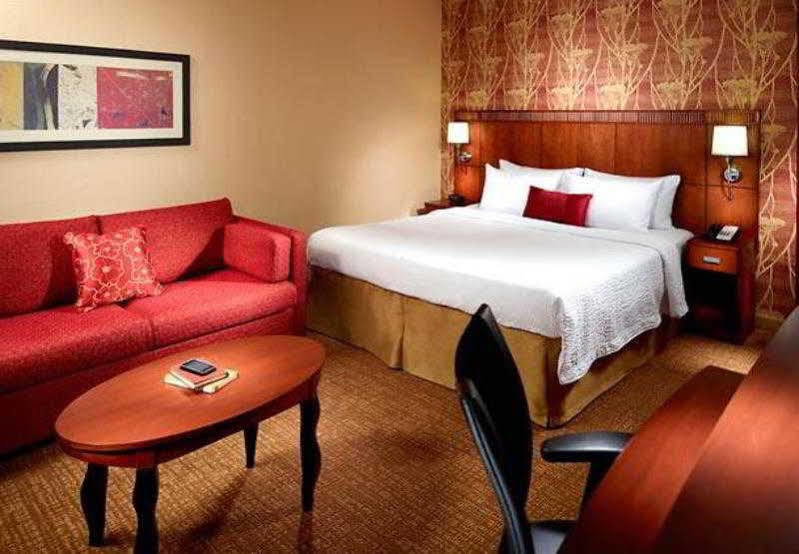 Готель Courtyard By Marriott Atlanta Executive Park/Emory Екстер'єр фото